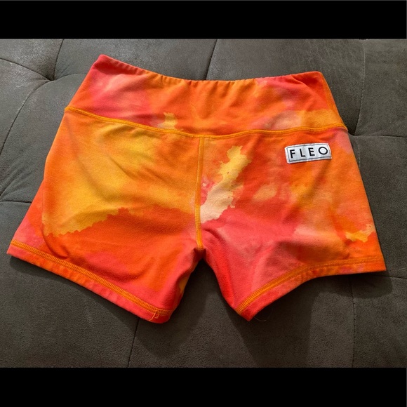 FLEO Power High Rise Shorts - Picture 4 of 5